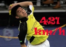 Tan Boon Heong in badminton play.